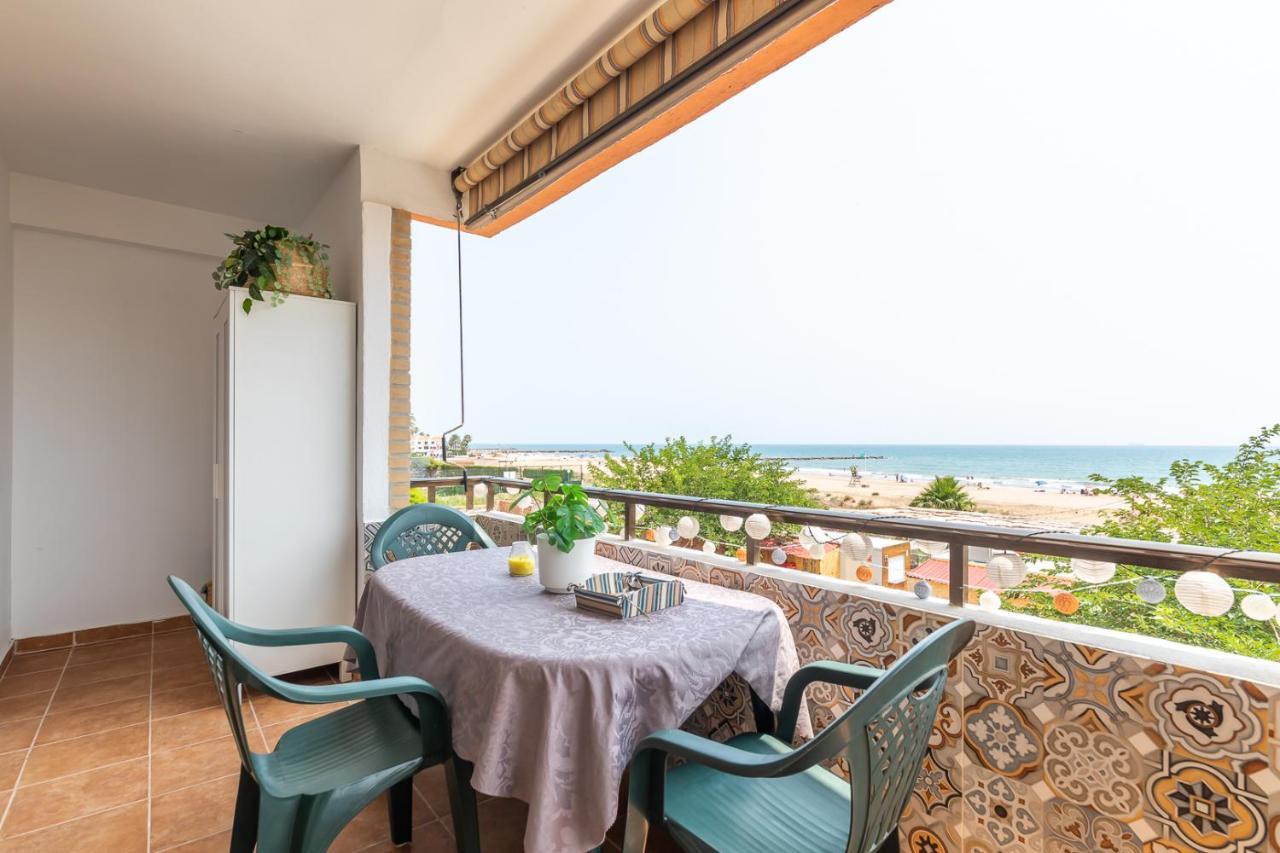 Isola Beachside Apartment Валенсия Экстерьер фото
